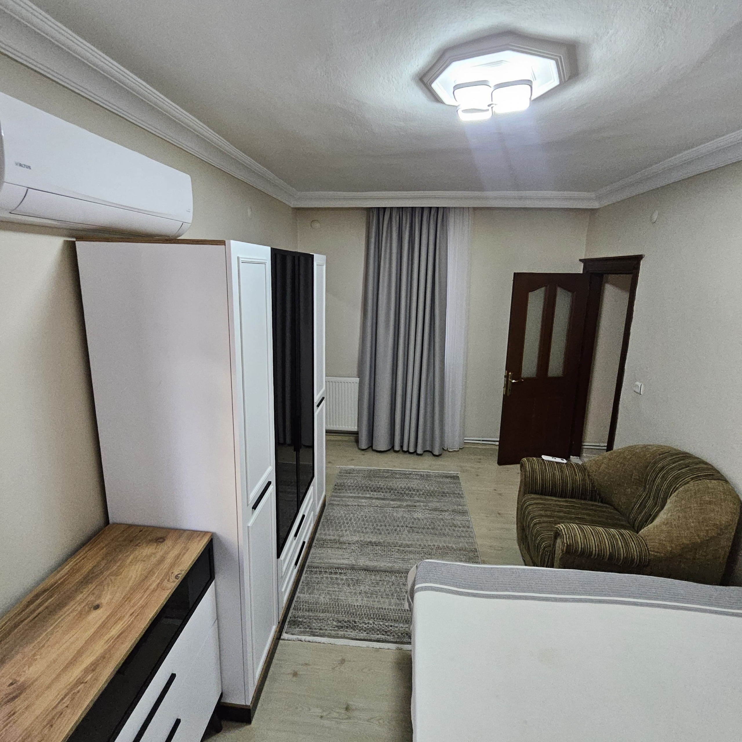 808e74bc-1e3e-40b3-b1d4-c3e53266471b